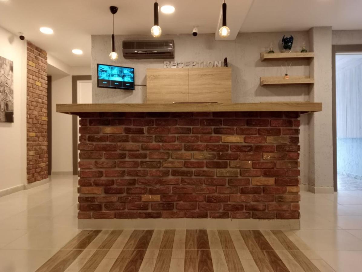 Side Leon Otel Ngoại thất bức ảnh
