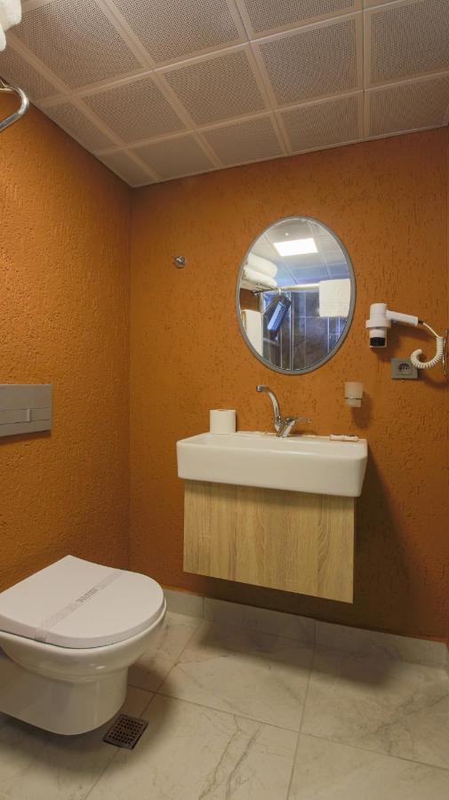 Side Leon Otel Ngoại thất bức ảnh